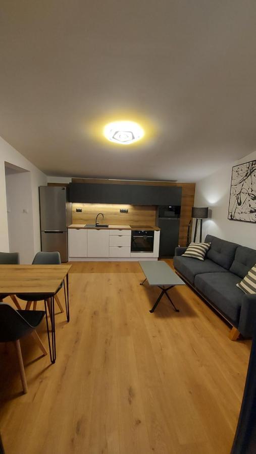 Apartman Cassovia Holcikovce Eksteriør billede