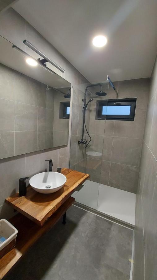 Apartman Cassovia Holcikovce Eksteriør billede
