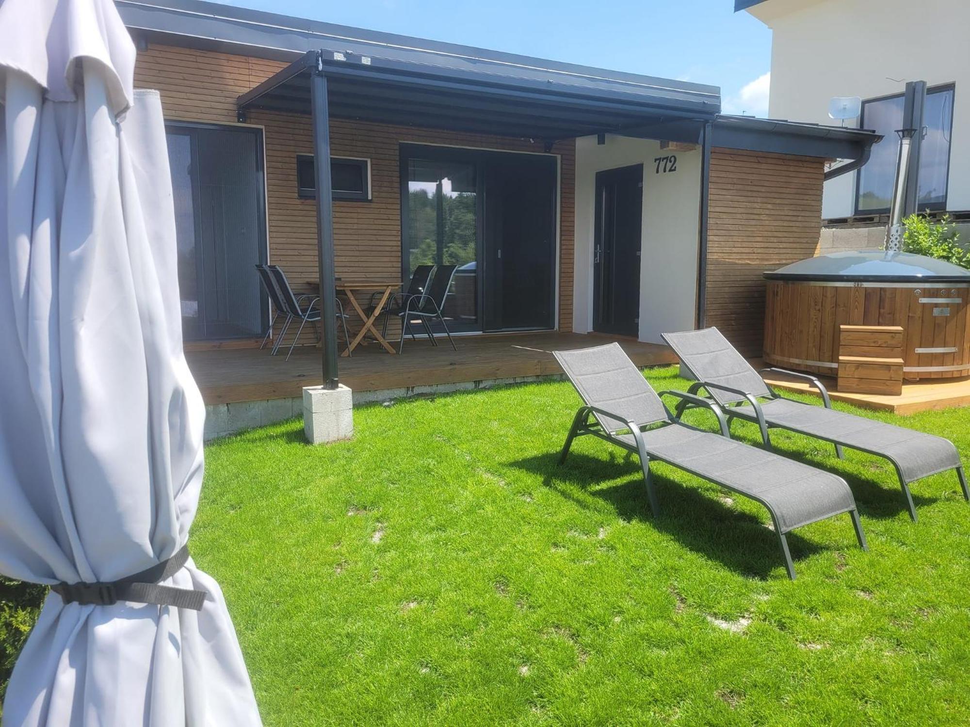 Apartman Cassovia Holcikovce Eksteriør billede